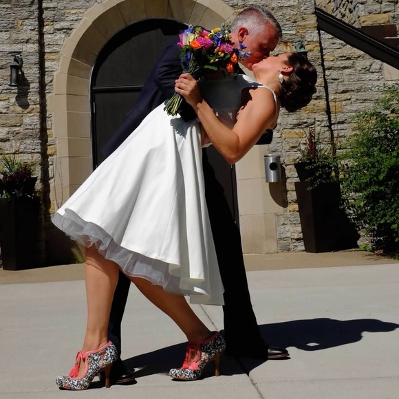 Floral Patterned Heels with Pink Accents - Picture 9 of 9